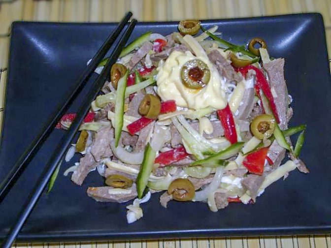Салат с языком