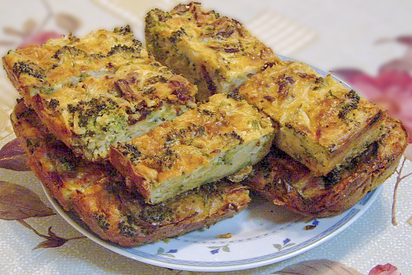 Запеканка из брокколи и вяленых (сушеных) помидоров