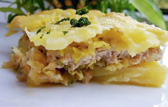 Картофельная запеканка с мясом и капустой