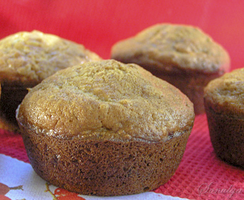 Кекс с бананами, орехами и апельсином