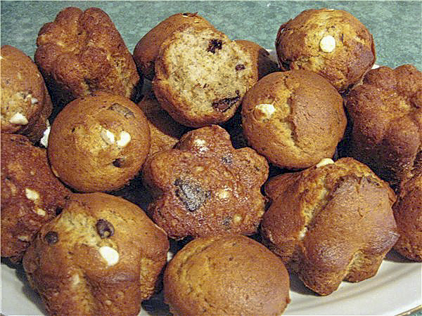 Банановые маффины с шоколадом