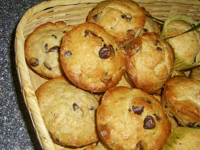 Банановые маффины с шоколадными чипсами и заменителем сахара