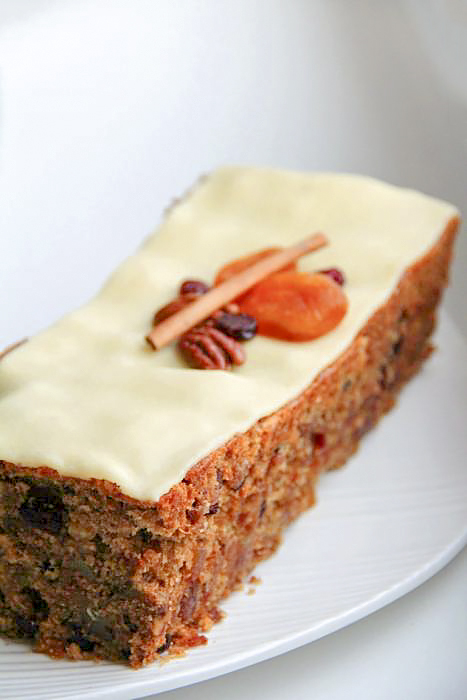 Клюквенный кекс с имбирем и пеканом