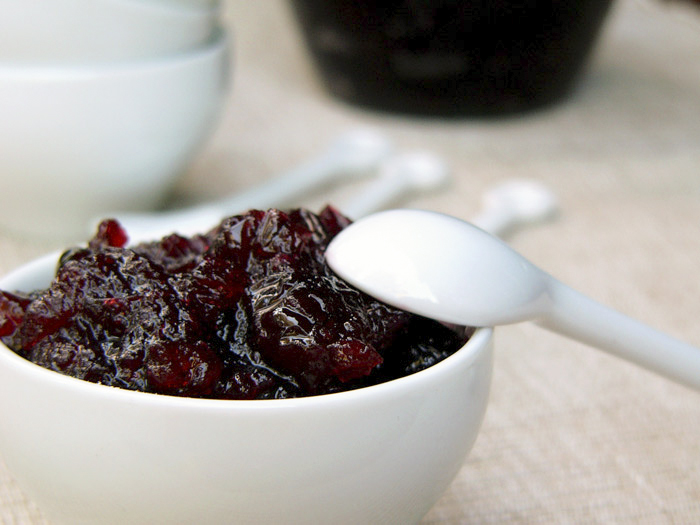 Маффины-перевёртыши с клюквенным соусом