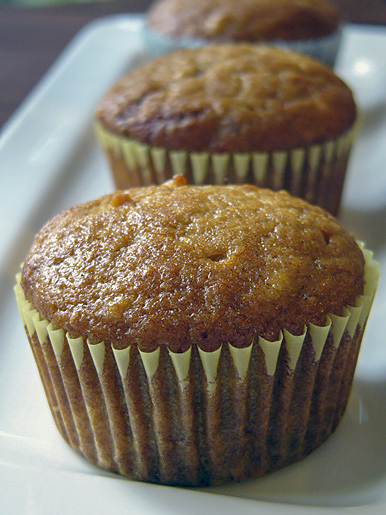 Маффины c тыквой, орехами и клюквой