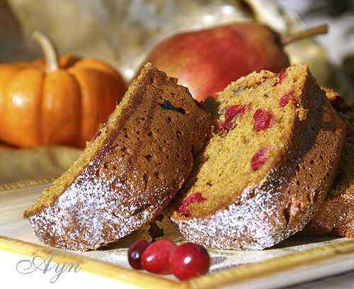 Пряный тыквенный кекс с клюквой