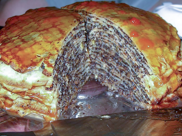 Блинный пирог с маком