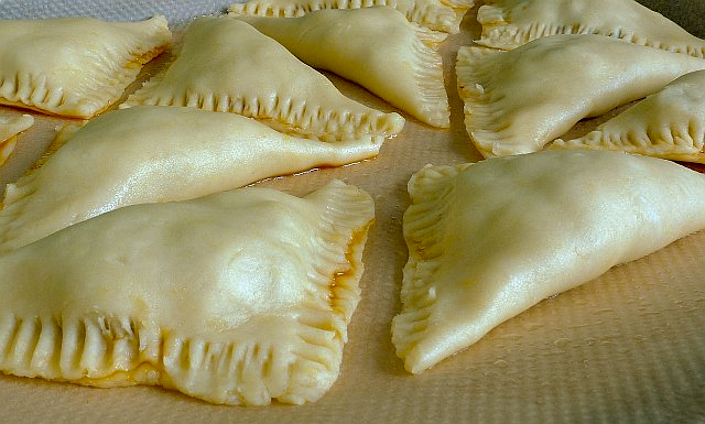 Баклажановые уголки