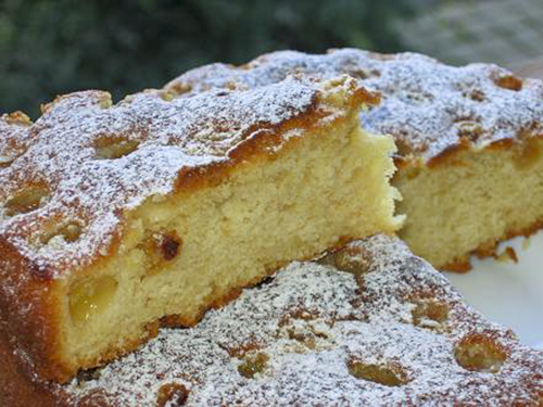 Бисквит с яблоками