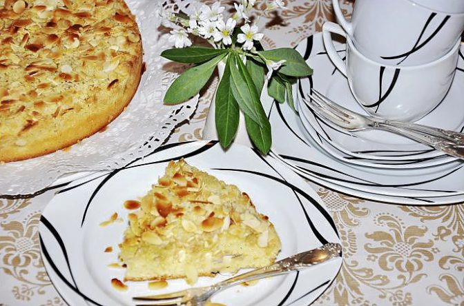 Листовой пирог с ревенем