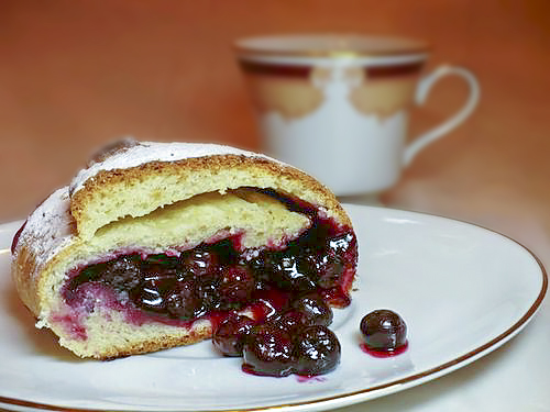 Пресный вишнёвый пирог