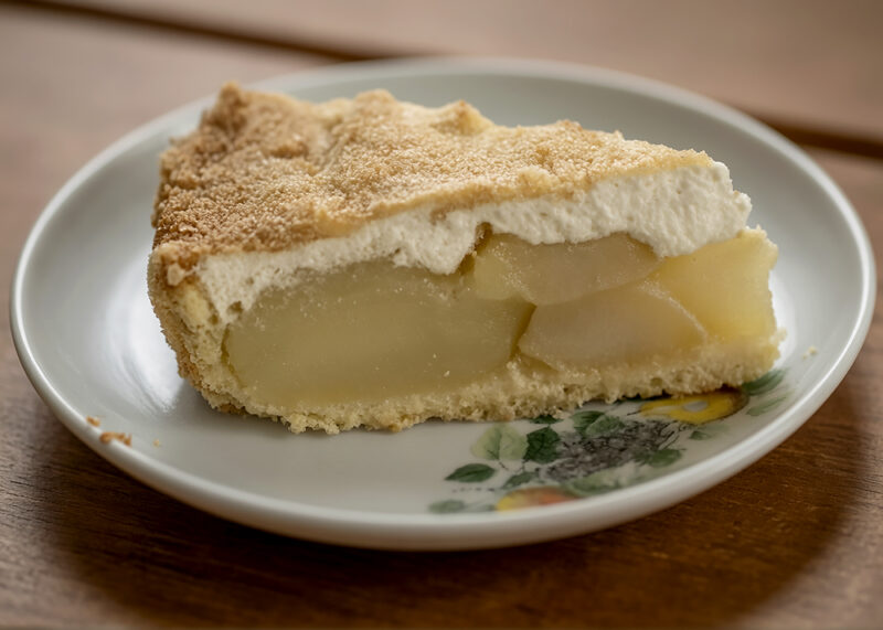 Яблочный пирог с безе ("Яблоки в облаках")