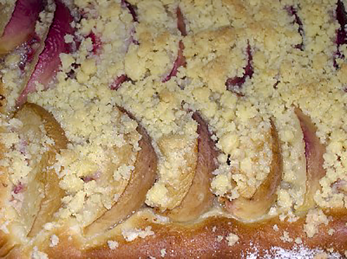 Фруктовый пирог со штрейзелем