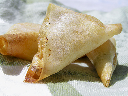 Самса с картошкой и зеленым горошком по-тайски