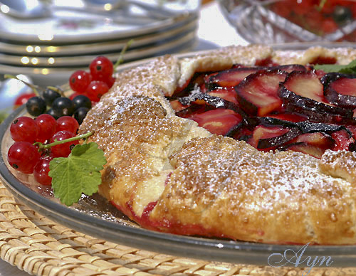Деревенский сливовый тарт