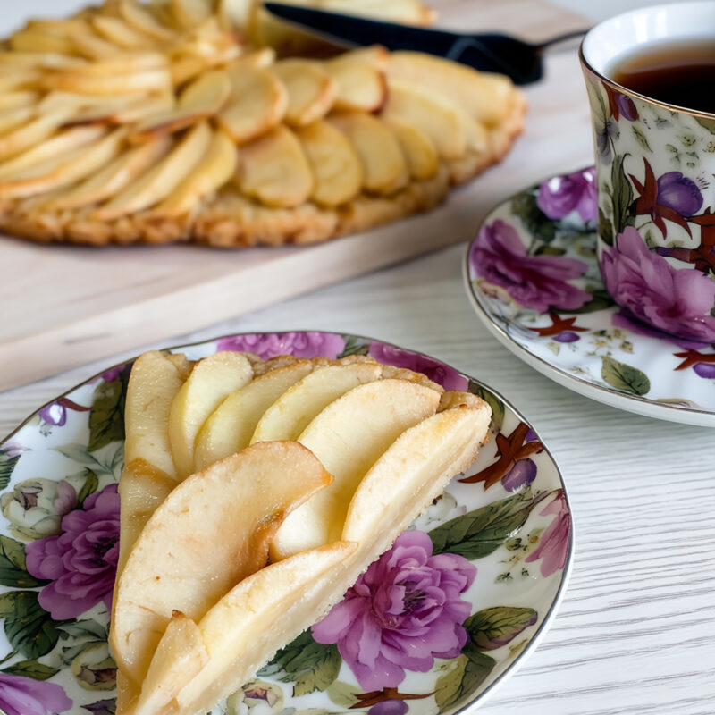 Яблочный тарт маман Блан (Apple tart Maman Blanc)