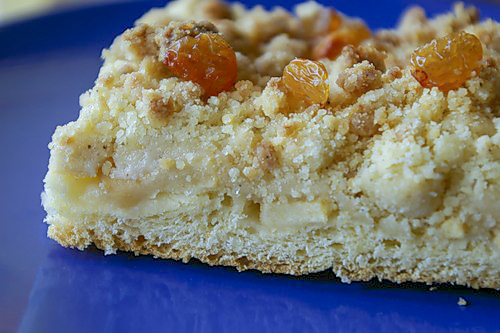 Дрожжевой яблочный пирог со штрейзелем