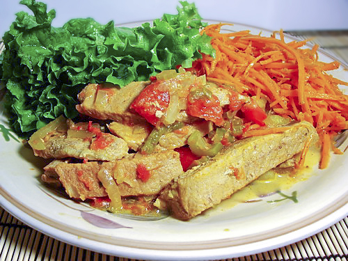 Баранина, тушенная в соусе карри