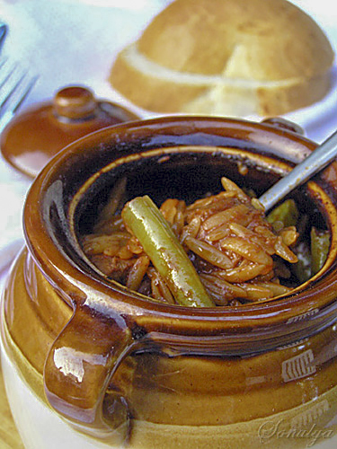 Баранина в горшочке по-гречески