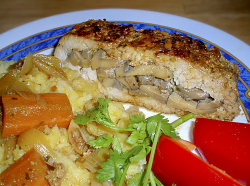 Мясо, фаршированное грибами