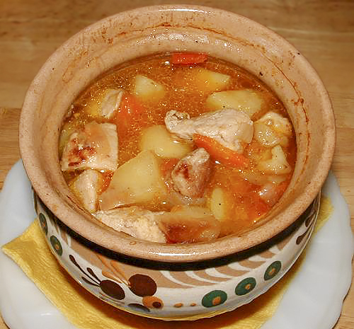 Жаркое в горшочке