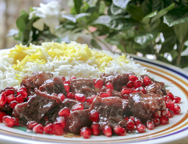 Говядина со сливами