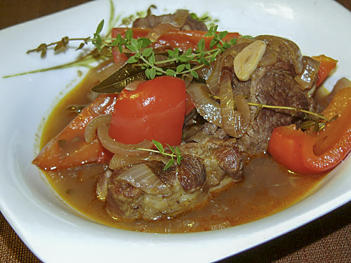 Баранина с красным перцем и риохой