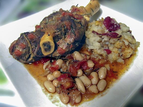 Тушёная баранья голень с фасолью (Lamb shanks)