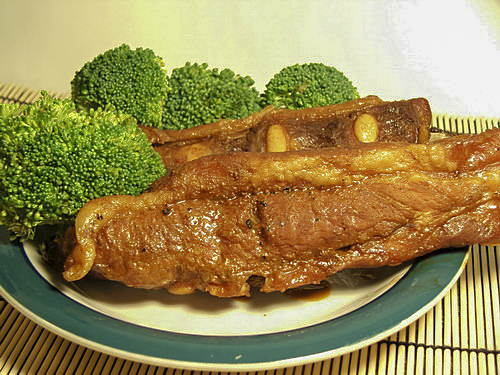 Запеченные говяжьи ребра