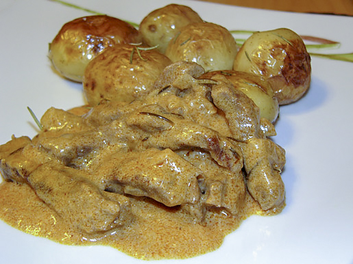 Бефстроганов с грибами