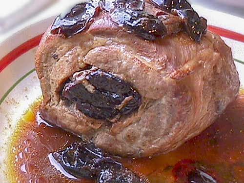 Запеченная свинина с черносливом