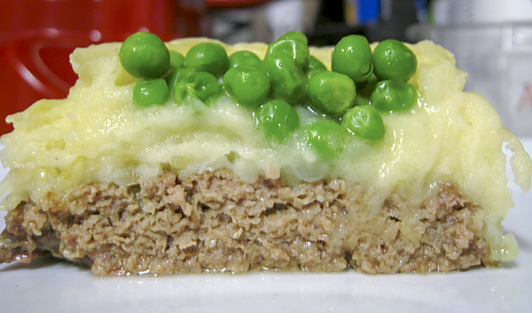 Картофельные гнезда на котлете