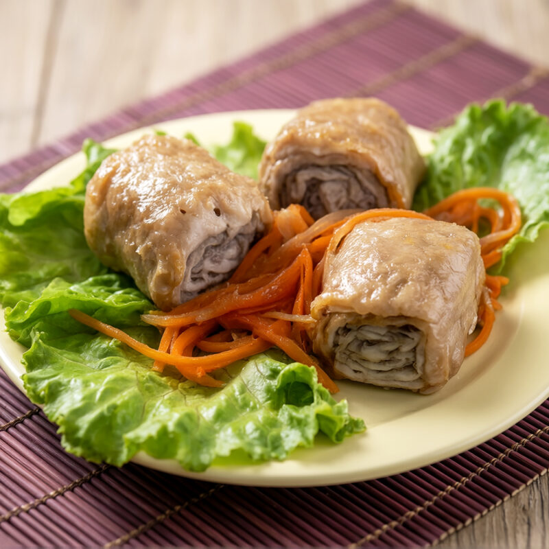 Мясные рулетики из пельменного теста