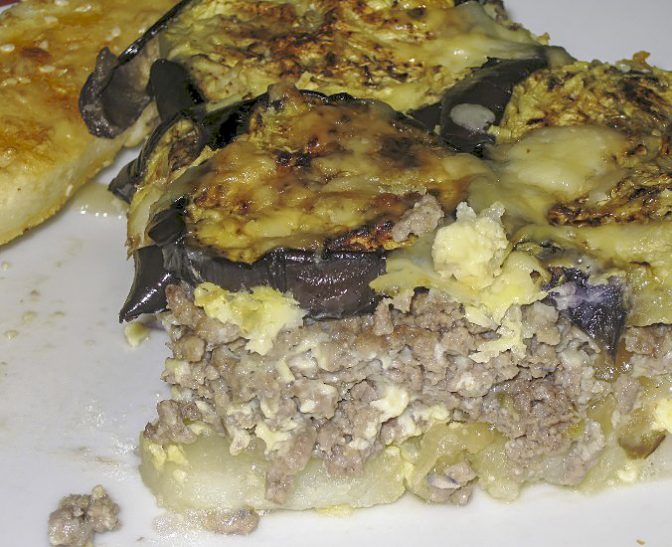 Запеканка из овощей и фарша