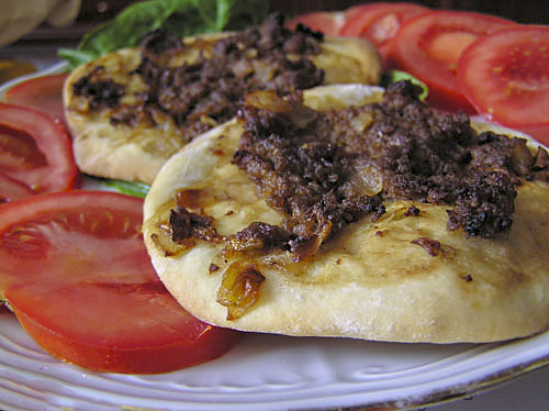 Лахм-биаджин (Lahm bi Ajeen)