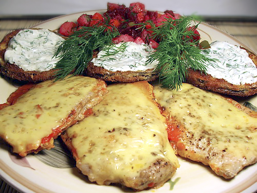 Свиные отбивные в томатном соусе