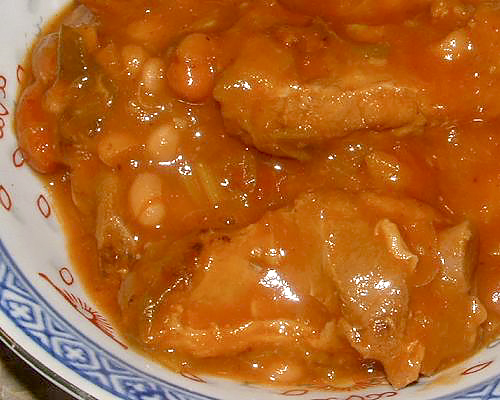 Свиные ребрышки с фасолью