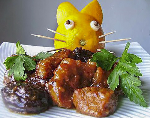 Жаркое с фруктовым соусом