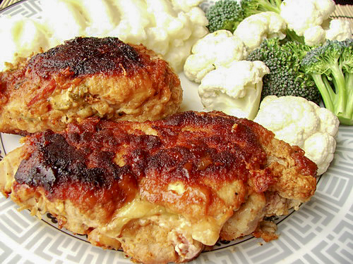 Фаршированные свиные отбивные в кляре