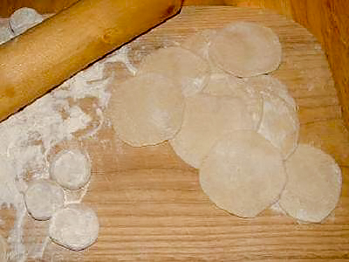 Вареники с квашеной капустой