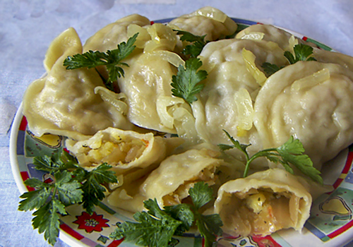 Вареники с квашеной капустой и картошкой