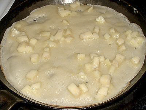 Блины с яблоками