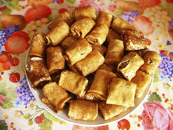 Блинчики на кефире с мясной начинкой