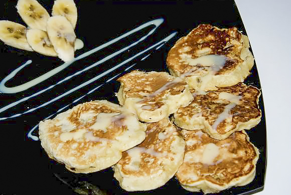 Оладьи с бананами на кокосовом молоке