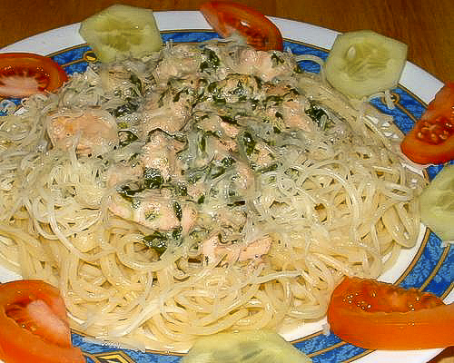 Паста с лососем в сырном соусе