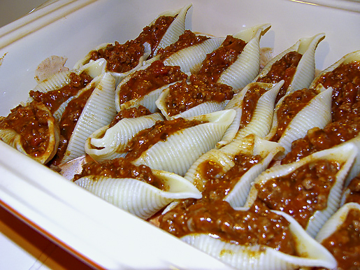 Ракушки с соусом болоньезе (Conchiglioni alla Bolognese)