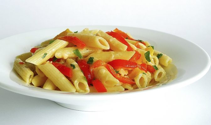 Пенне с запеченным перцем и пармезаном