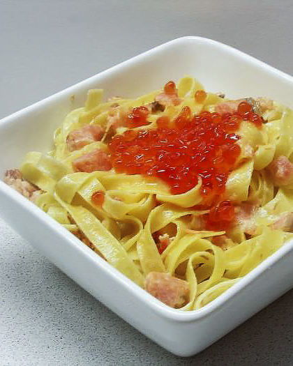 Тальятелле в сливочном соусе с икрой