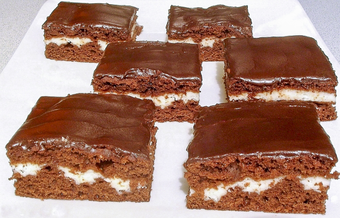 Брауни с шоколадно-сливочной помадкой