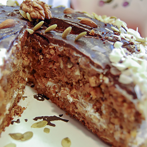 Пряный морковный торт